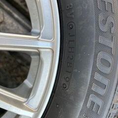 スタッドレスタイヤの画像