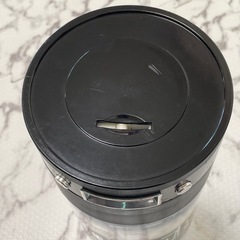 100万円貯金箱の画像