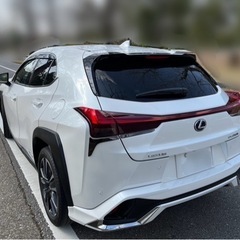 令和3年式 レクサスux250h バージョンc サンルーフ付の画像