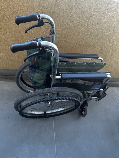 折りたたみ式介助用車椅子 チェック柄 折りたたみ式介助用車椅子 チェック柄