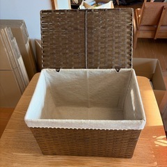 廃棄予定お早めに！蓋付き収納バスケットの画像