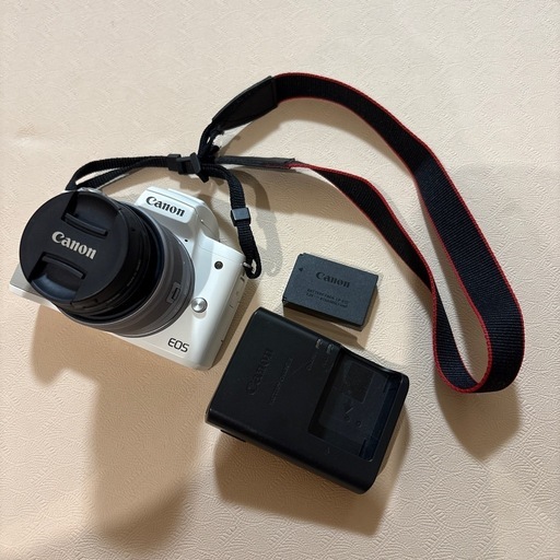 デジタル一眼 Canon EOS Kiss M2