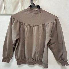 140サイズ　裏起毛のあるトレーナーの画像