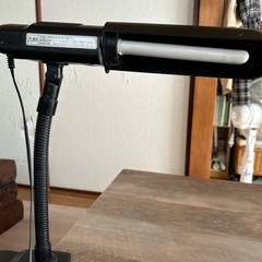 お話し中　クリップライト　照明　デスクライトの画像