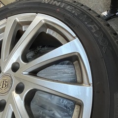 DUNLOPスタッドレスタイヤの画像