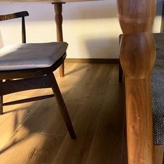 （ウォールナットorオーク）ダイニングテーブルの画像