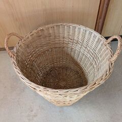 籐製　バスケット　直径45センチの画像