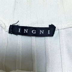 Mサイズ　INGNI イング リブオフショル　ホワイトの画像