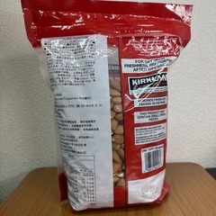 カークランドアーモンド無塩1.36kgの画像