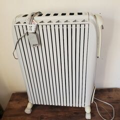 DeLonghi デロンギ /オイルヒーター /D091549EFS/ドラゴン3 近場配達　可の画像