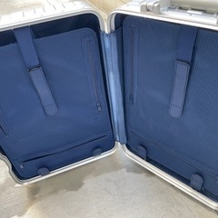 スーツケース　キャリーケースの画像