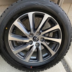 アルファード30系前期純正スダッドレスタイヤの画像