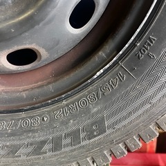 BS VL10 145/80r12 22年製 8部山 4本 ホイール付き スタッドレス 冬 軽トラ 軽バンの画像