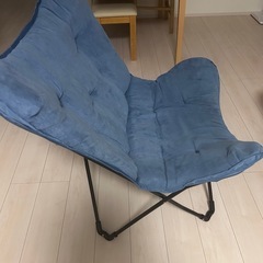 NITORI バタフライチェア 青の画像