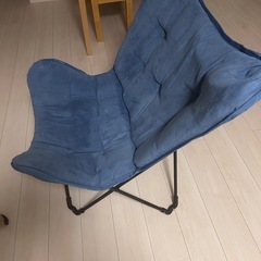 NITORI バタフライチェア 青の画像