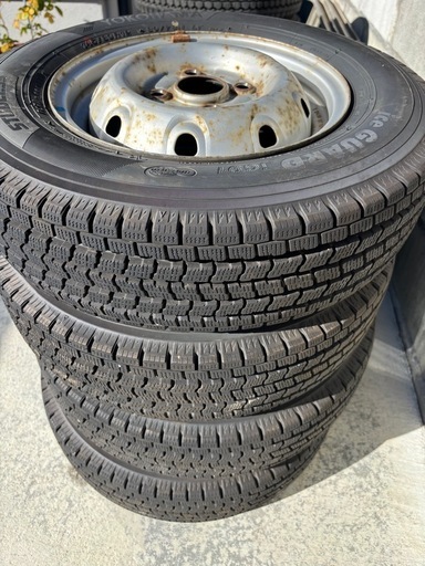 2021年製ヨコハマ　スタッドレス4本