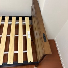 【組み立てのみ未使用】シングルベッドフレームの画像