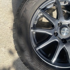 215/60r16 　SUV用スタッドレス　TOYOトランパスtxの画像