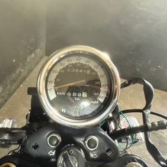 ★支払総額9.8万円★買取強化中！ まずはカンタン無料査定まで！ スズキ GN125-2F 黒 人気のGN125！ 希少2F！ キック付き！ 社外マフラー！ 社外ハンドル！の画像