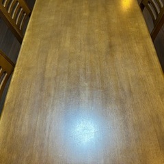 ダイニグテーブルの画像