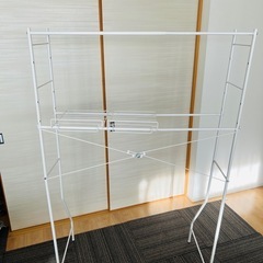 😊伸縮性ランドリーラック😊お引き取りの早い方優先とさせて頂きます😊の画像