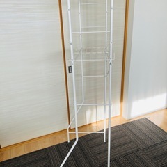 😊伸縮性ランドリーラック😊お引き取りの早い方優先とさせて頂きます😊の画像