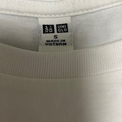 UNIQLO コットンロングシャツテールT（長袖） S 白　Tシャツの画像