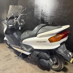 ★支払総額4.2万円★激安バイク続々入荷中！ 買取、下取り可能です！ ヤマハ マジェスティ250 白 SG03J 人気のマジェスティ！ 激安250cc！ バッテリー新品！ ちょっとした足に♪の画像