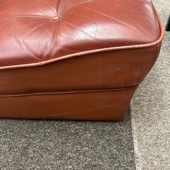 革張りソファ5脚の画像