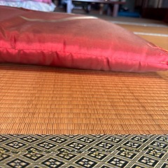 厚みのある座布団1枚400円 12枚ありますの画像
