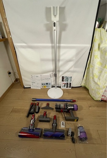 ダイソン ⑯ SV14V11 fluffy 美品純正スタンド収納　２タイプヘッドから選択式　美品充電ストレートパイプ　補強型トリガー装着　パーツセット