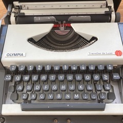 オリンピア　タイプライター
の画像