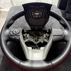  80ヴォクシー純正ステアリングの画像