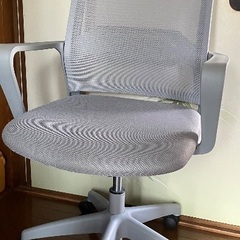 メッシュオフィスチェアの画像