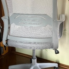 メッシュオフィスチェアの画像