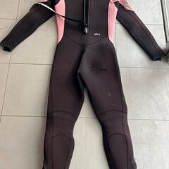 ワールドダイブスーツ＋無名メーカー 女性用合計2着の画像