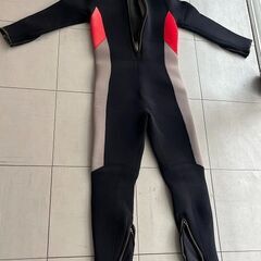 ワールドダイブスーツ＋無名メーカー 女性用合計2着の画像