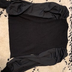 ems excite 黒 パフスリーブ ニットトップスの画像