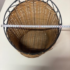 ラタン調バスケット　直径約30cm×高さ約30cm　店舗ディスプレイ・マルシェ・バケット入れにの画像