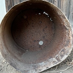 半切れドラム缶の画像