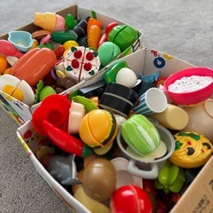 IKEA  おままごとキッチン&切れる野菜くだものの画像