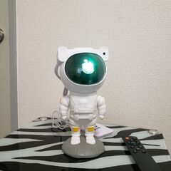 先着優先❗宇宙飛行士星空ライト❗ほぼ未使用美品です。ロボットプラネタリウム❗の画像
