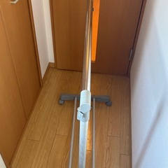 ハンガーラックの画像