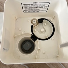 ヤマゼン　加湿器　破損ありの画像
