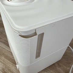 ヤマゼン　加湿器　破損ありの画像