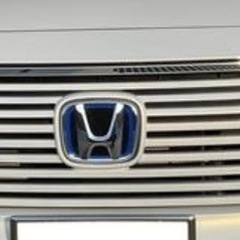 新型ヴェゼル （RV-5）フロントグリルの画像