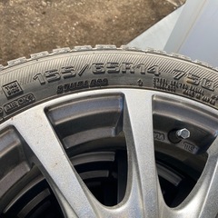 スタッドレスタイヤホイール付き４本の画像