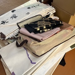 着物・帯大量　の画像