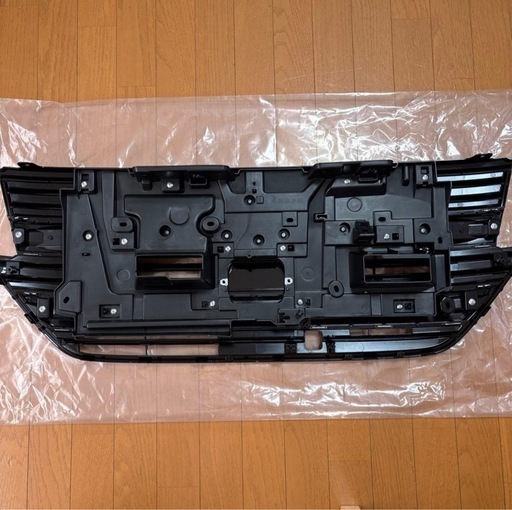 スズキ 新型スペーシアカスタム 純正フロントグリル(新車取り外し)