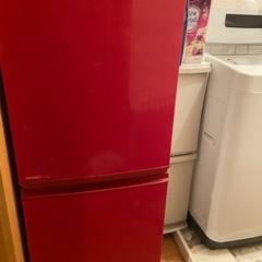 冷蔵庫、電子レンジの画像